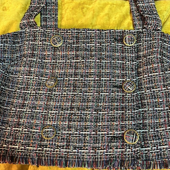 Top - Picture 2 of 5